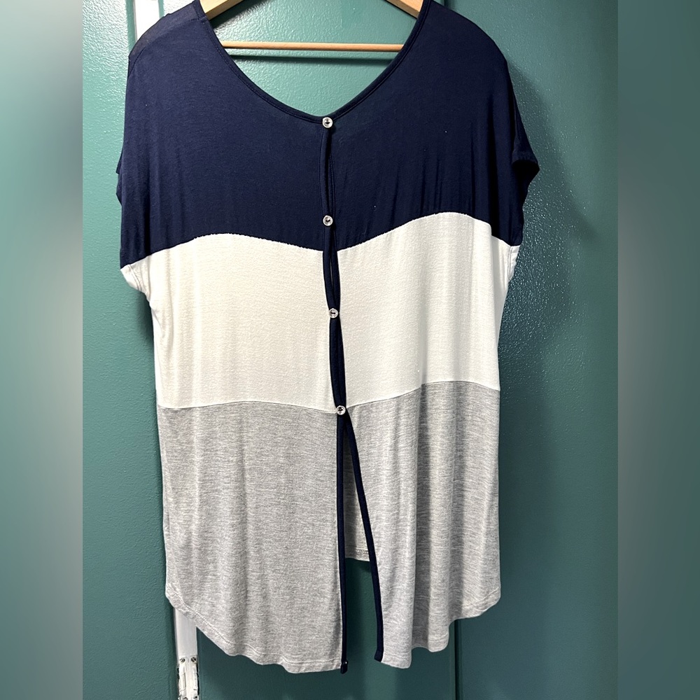Women’s knit top